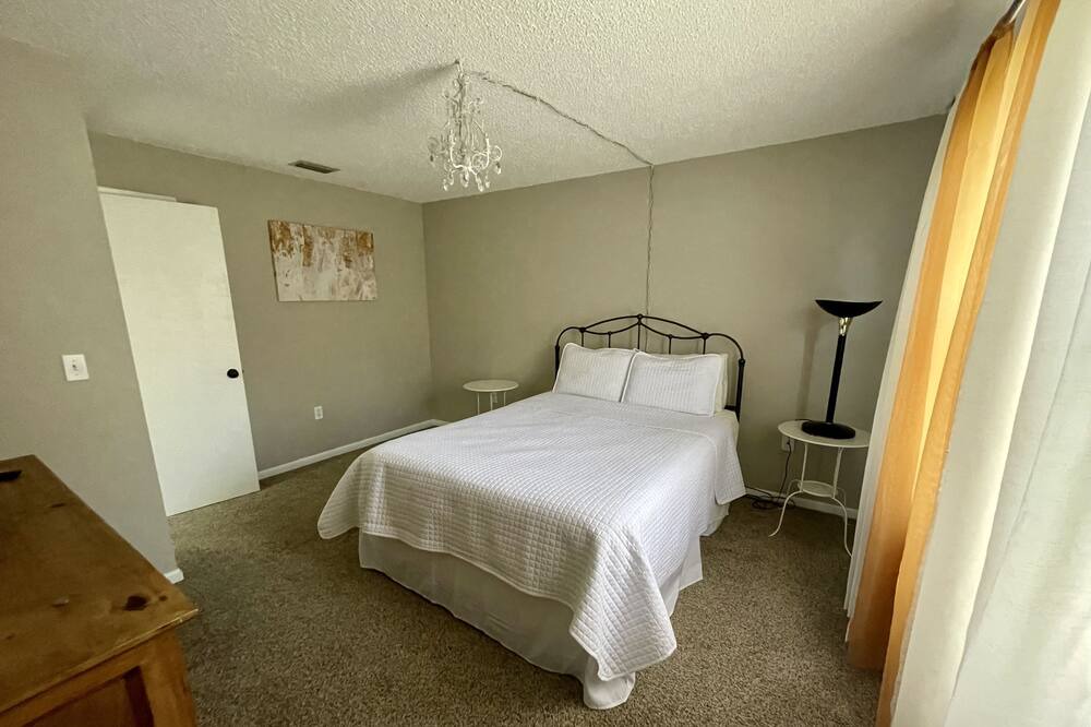 Photo of Bedroom in Sun 'N Lake