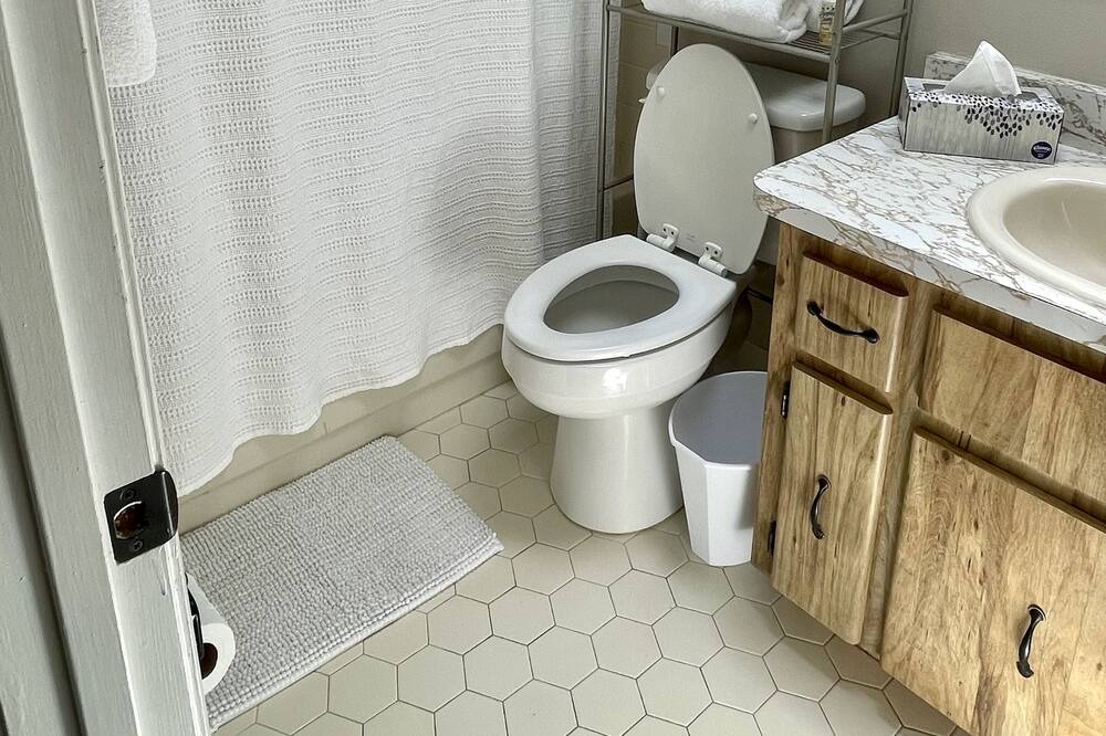 Photo of Bathroom in Sun 'N Lake