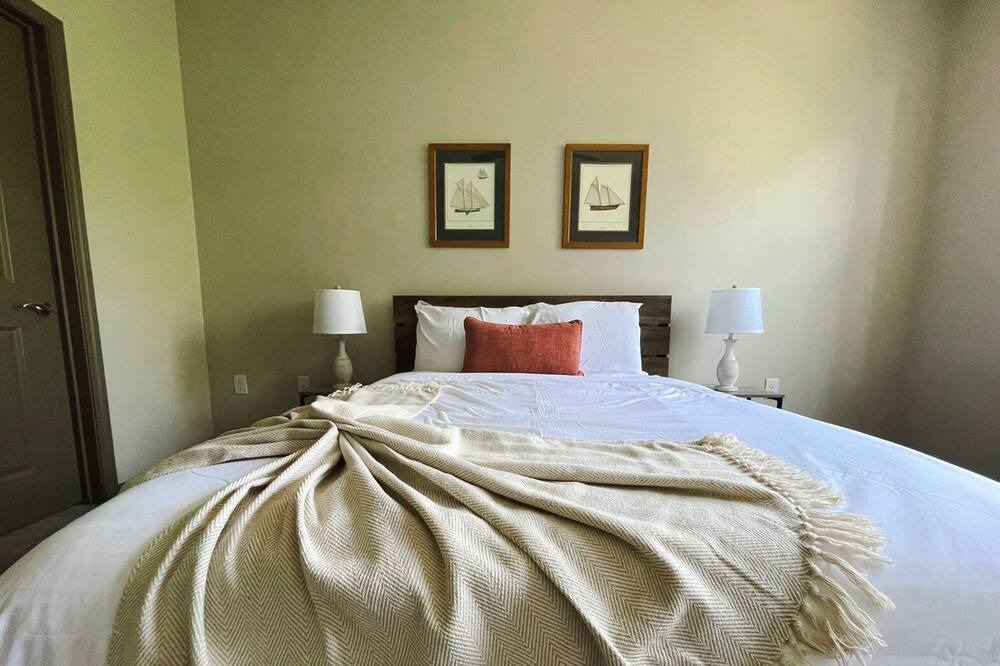 Photo of Bedroom in Ferndale