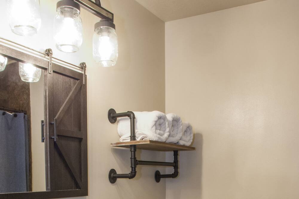 Photo of Bathroom in Riverdale