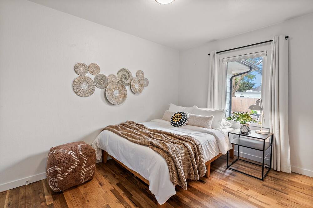 Photo of Bedroom in Sunset