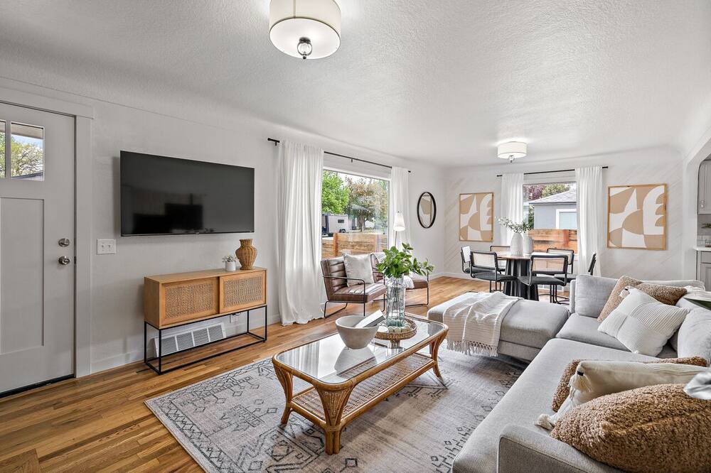 Photo of Livingroom in Sunset