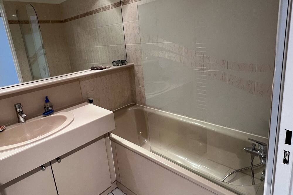 Photo of Bathroom in Port Guillaume