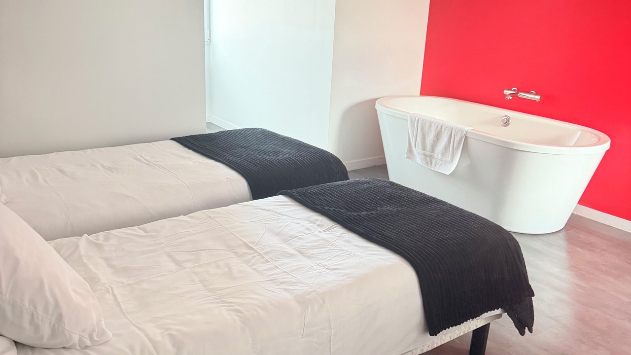 Photo of Bedroom in Isques