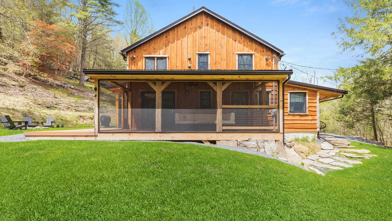 Photo of Outdoor in Pond Eddy