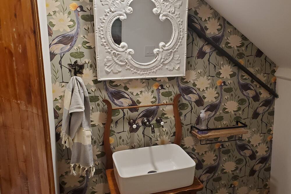 Photo of Bathroom in Paisley