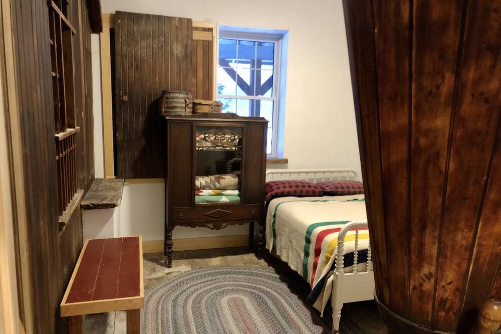 Photo of Bedroom in Paisley