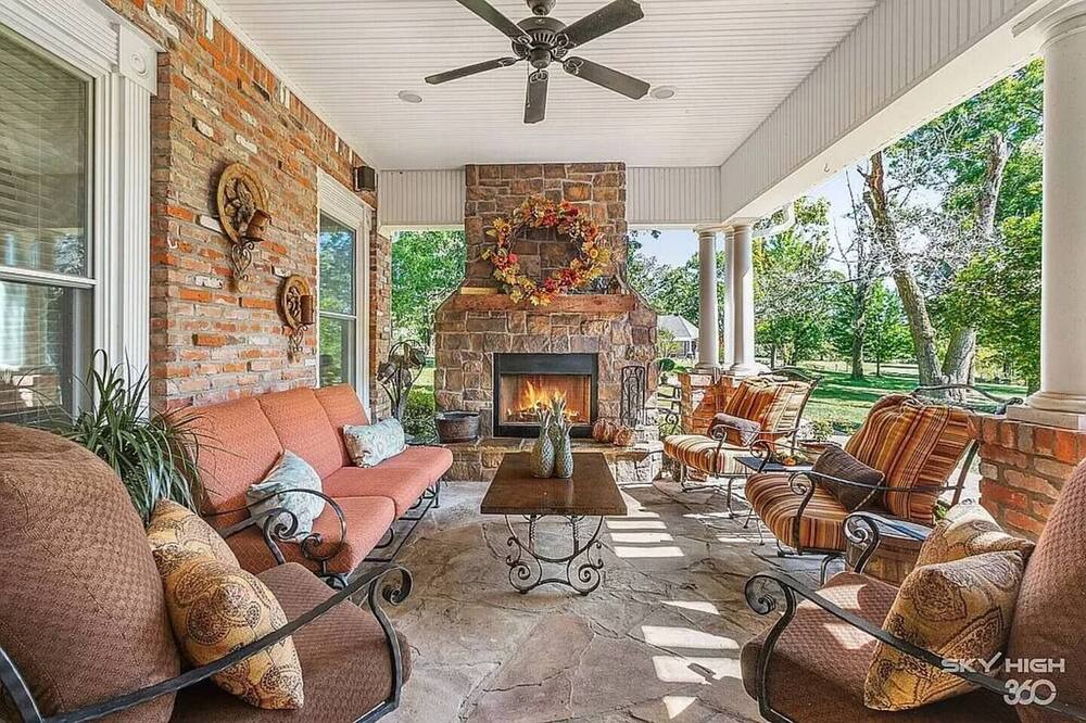 Photo of Livingroom in Maysville
