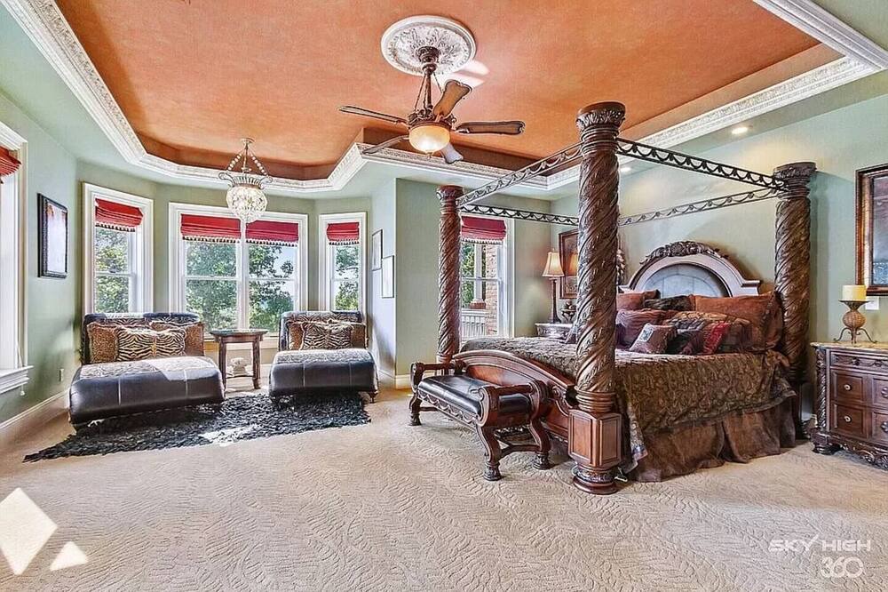 Photo of Bedroom in Maysville