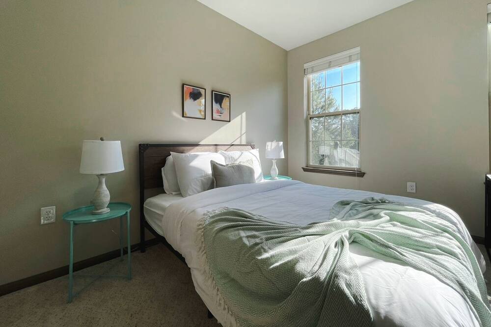 Photo of Bedroom in Ferndale