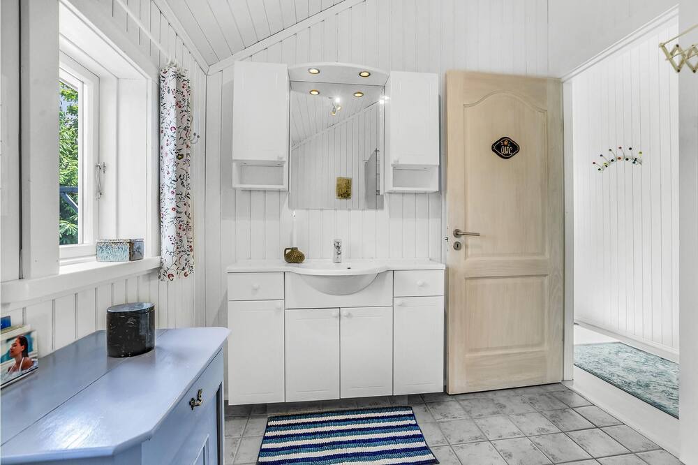 Photo of Bathroom in Trend