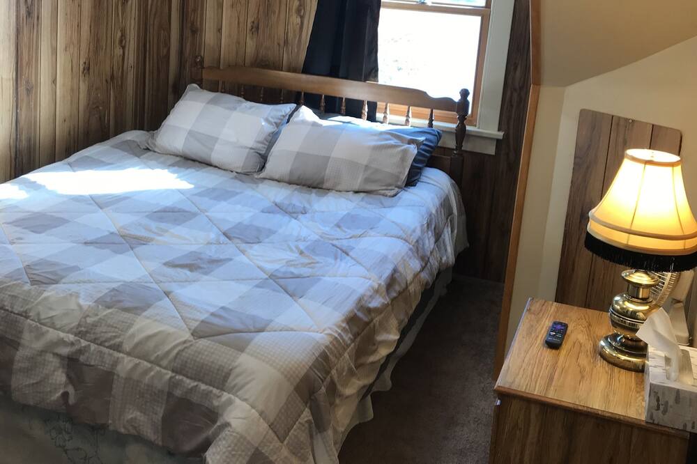 Photo of Bedroom in Ishpeming