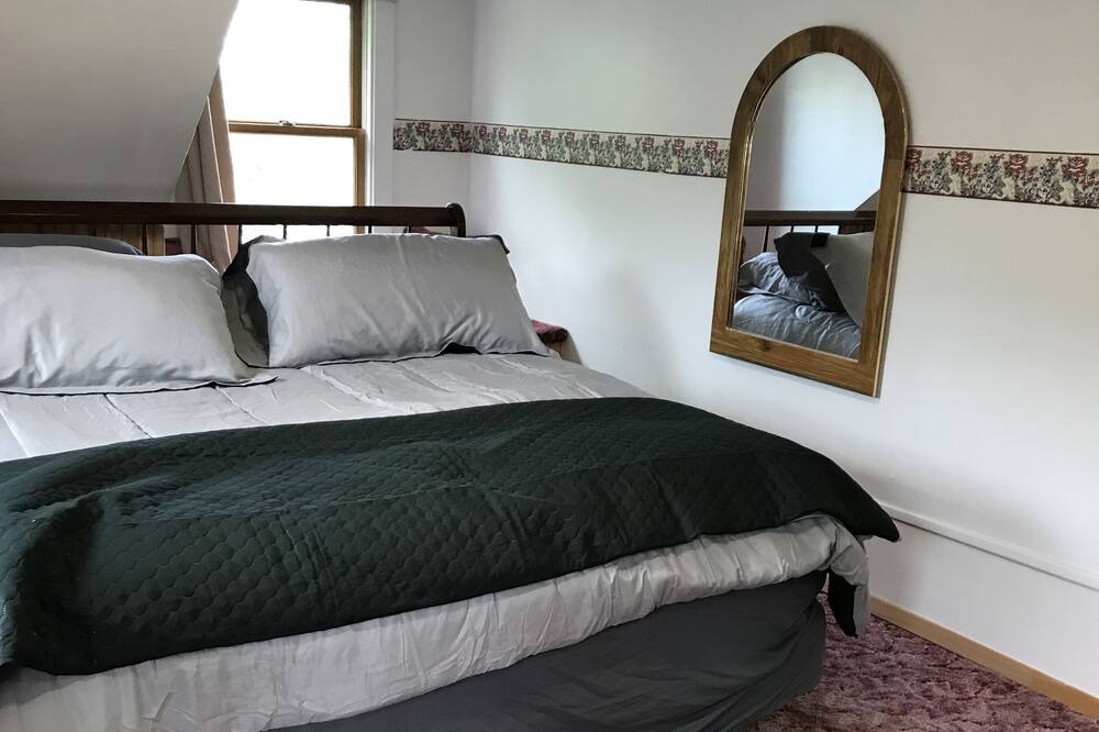 Photo of Bedroom in Ishpeming