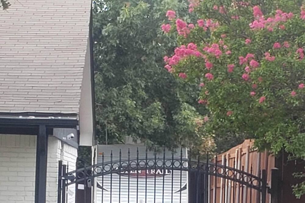 Photo of Outdoor in Carrollton
