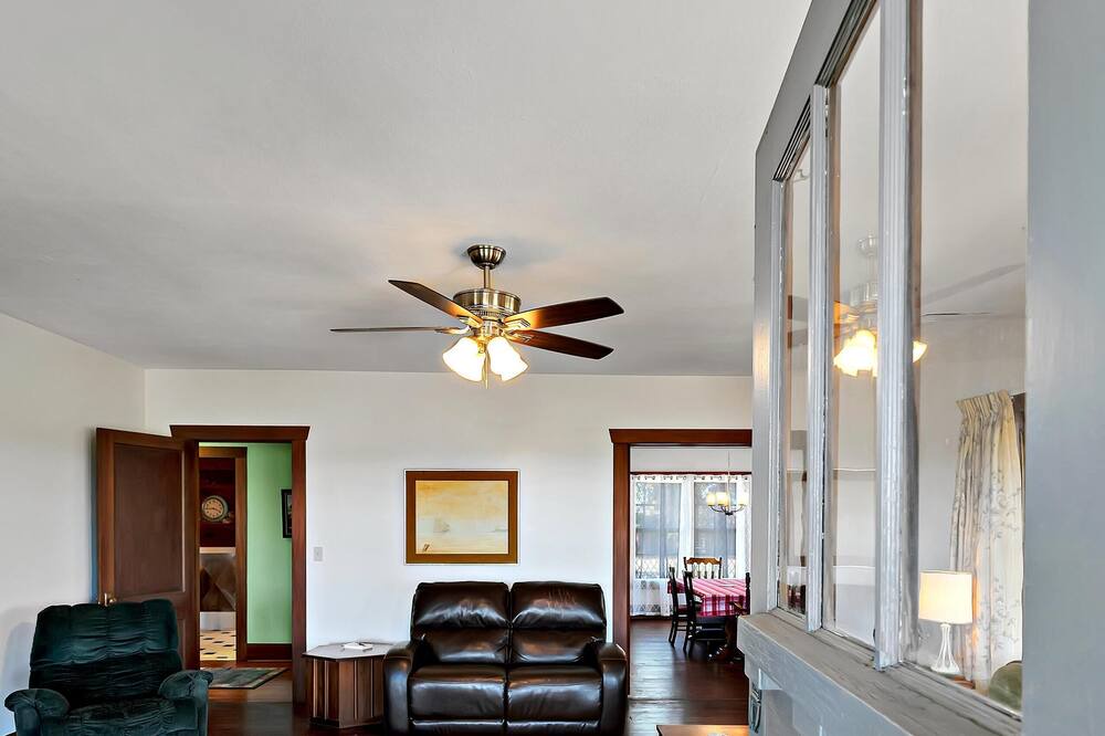 Photo of Livingroom in Clifton