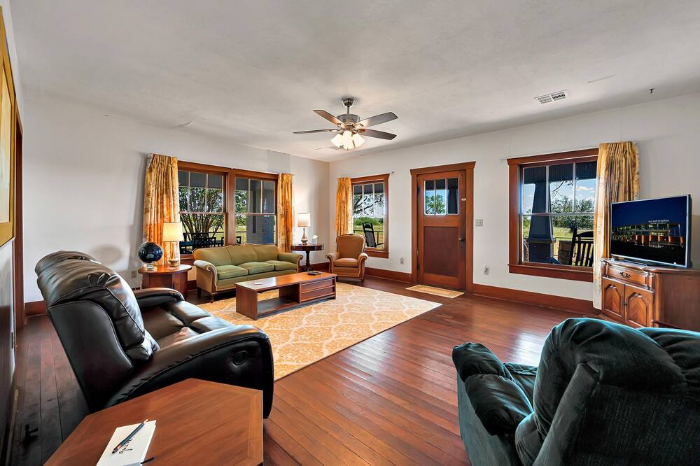 Photo of Livingroom in Clifton