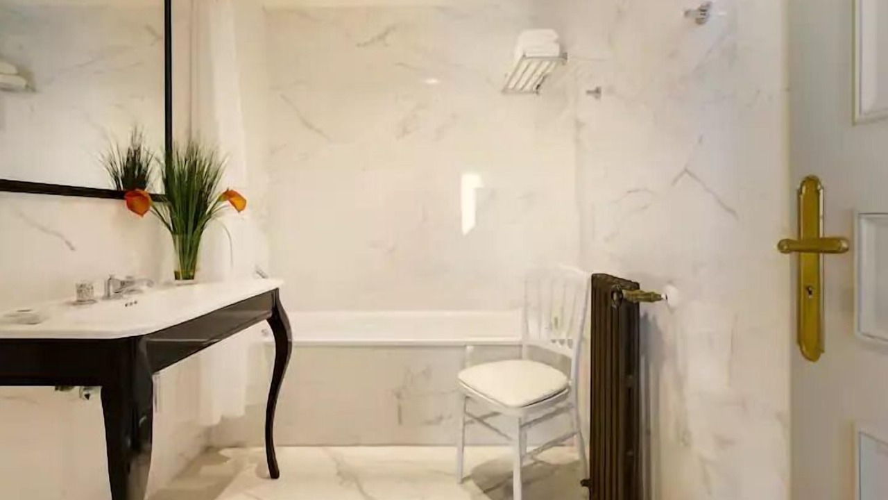 Photo of Bathroom in Hardricourt