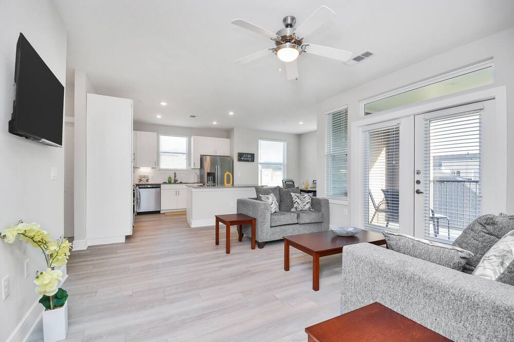 Photo of Livingroom in Addicks