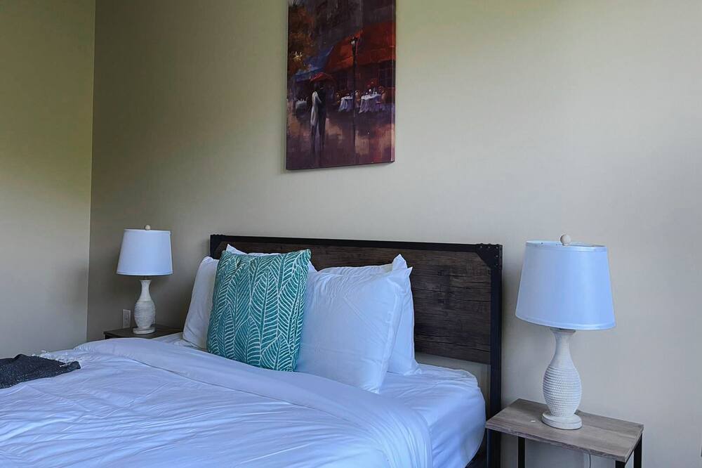 Photo of Bedroom in Ferndale