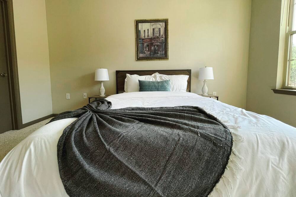 Photo of Bedroom in Ferndale