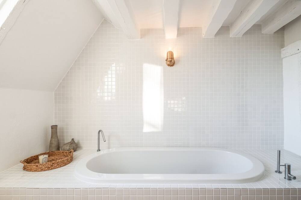 Photo of Bathroom in Sainte-Marguerite-de-l'Autel