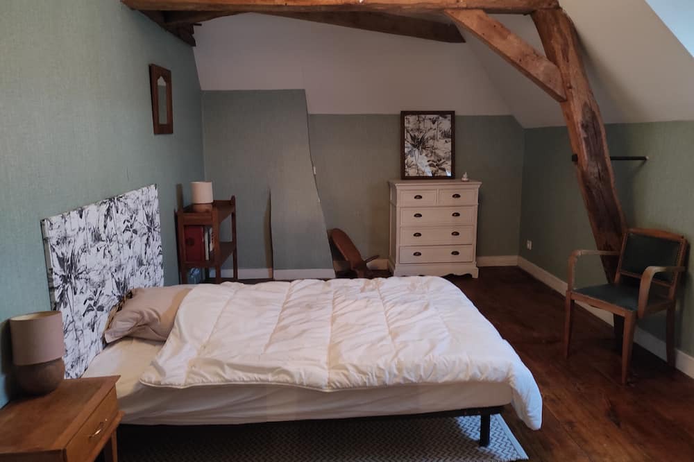 Photo of Bedroom in Nanton