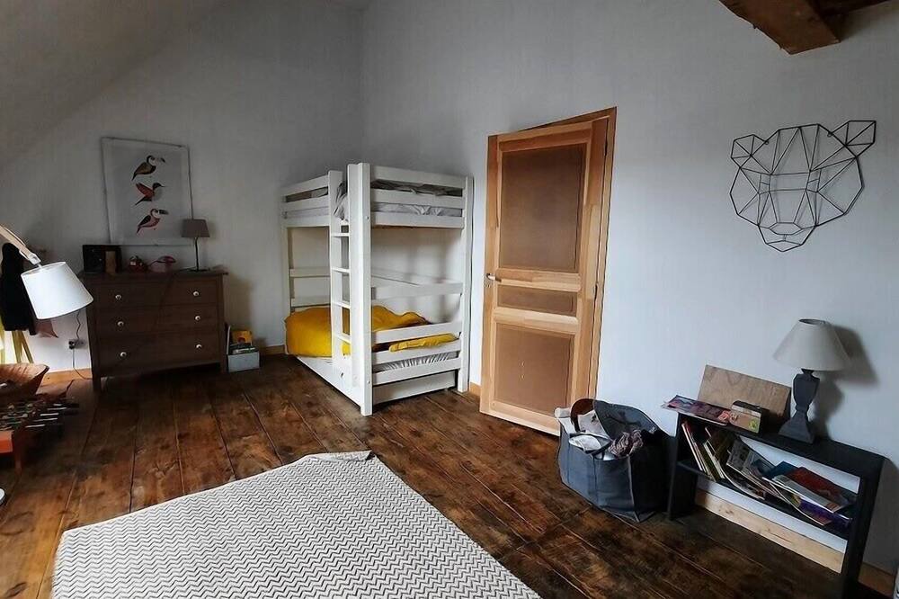 Photo of Bedroom in Nanton