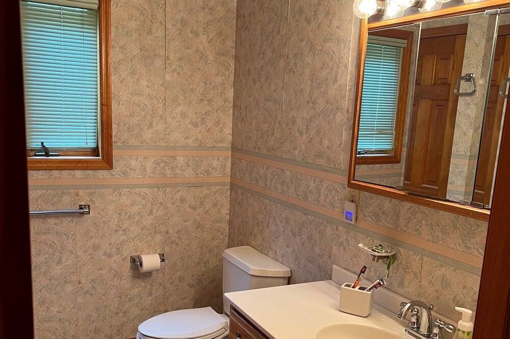 Photo of Bathroom in Deposit