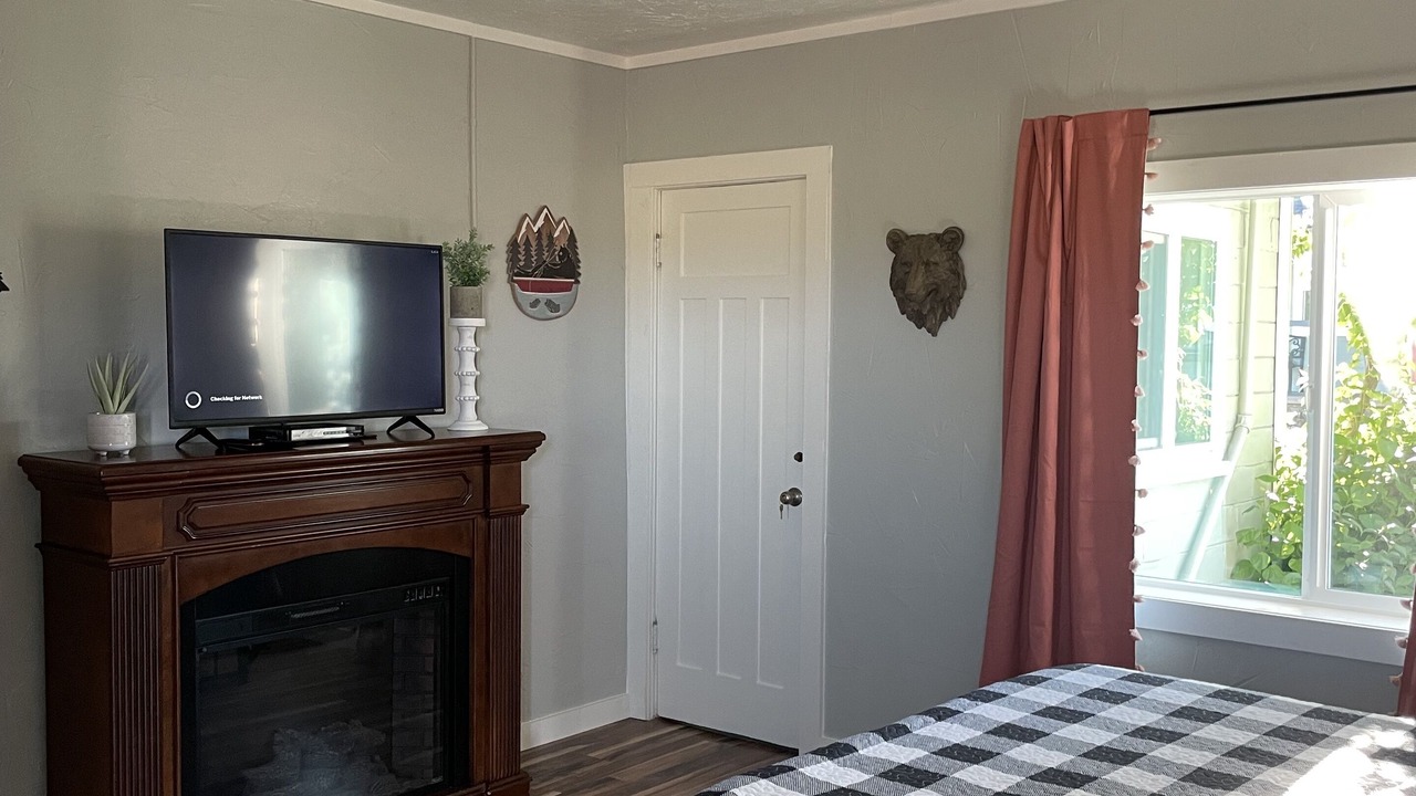 Photo of Bedroom in Fall River Mills