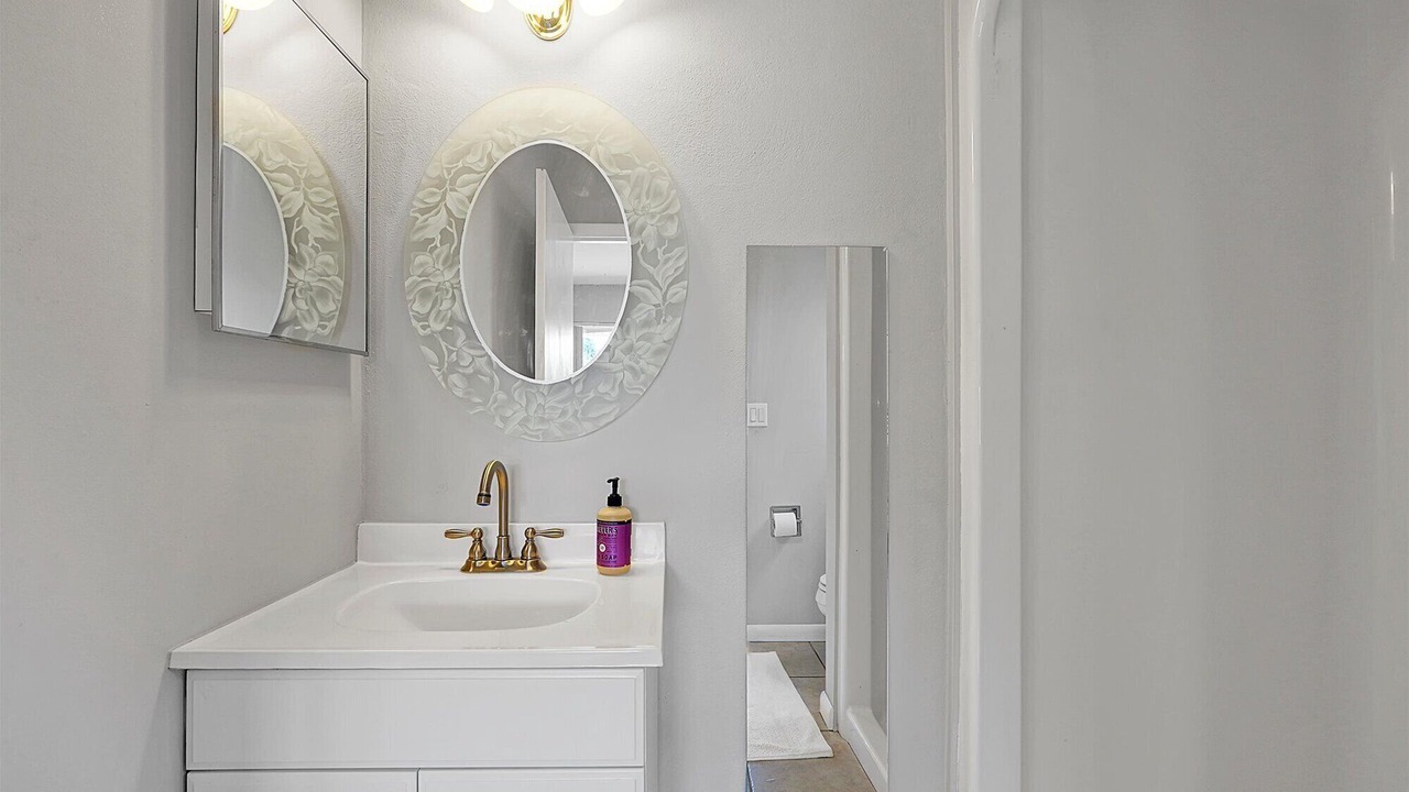 Photo of Others in Cocoa Isles