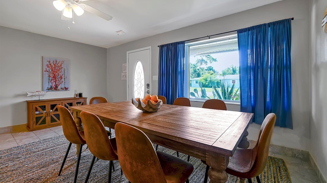 Photo of Others in Cocoa Isles