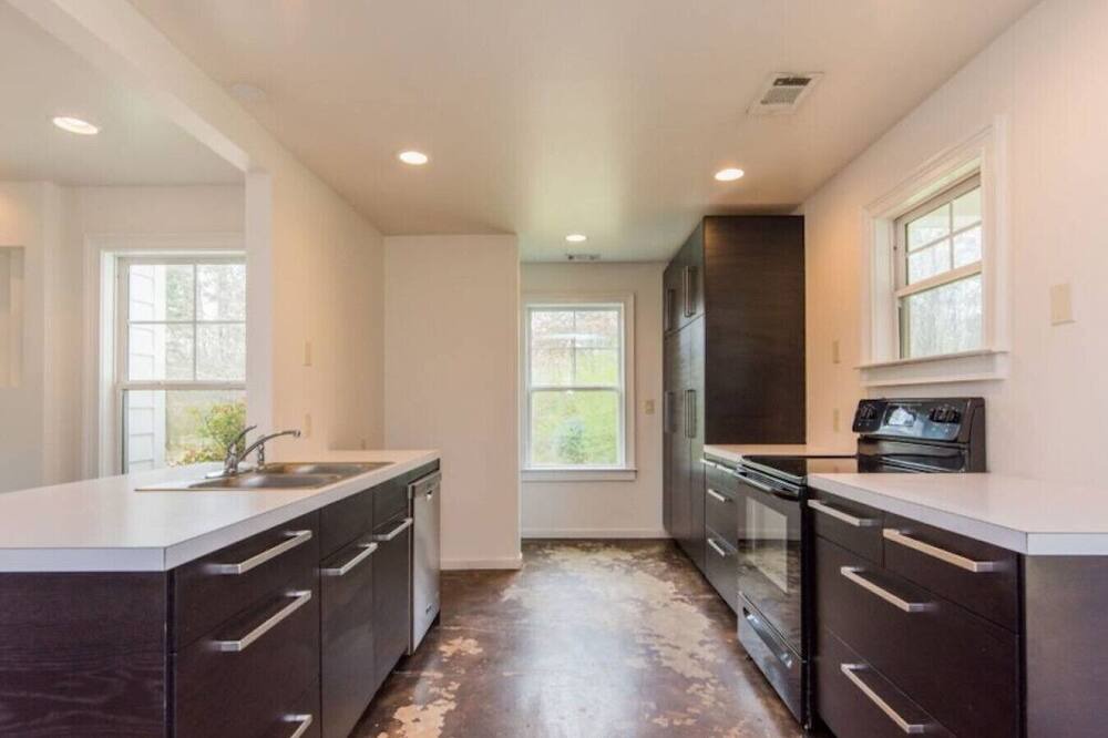 Photo of Others in Social Circle