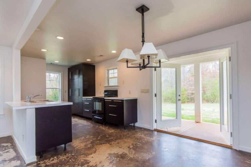 Photo of Others in Social Circle