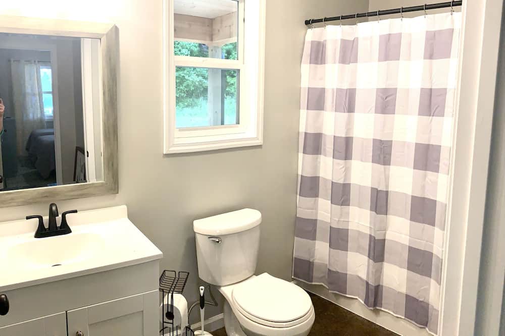 Photo of Bathroom in Stoutsville