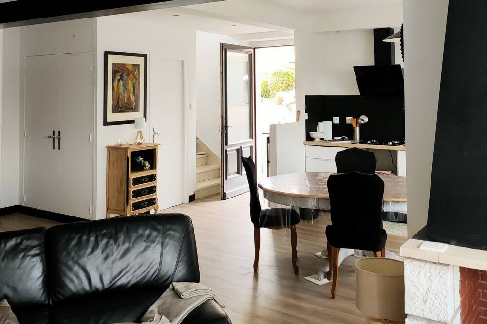 Photo of Livingroom in Villefranche-de-Rouergue