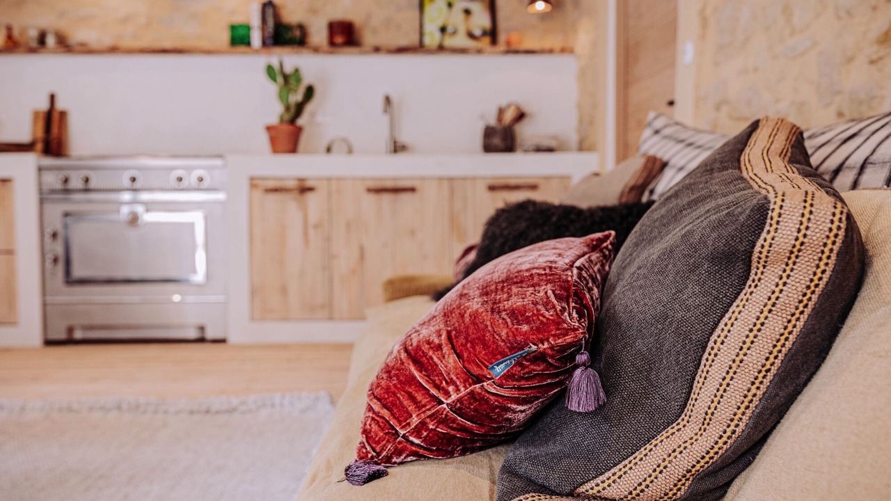 Photo of Others in Alan