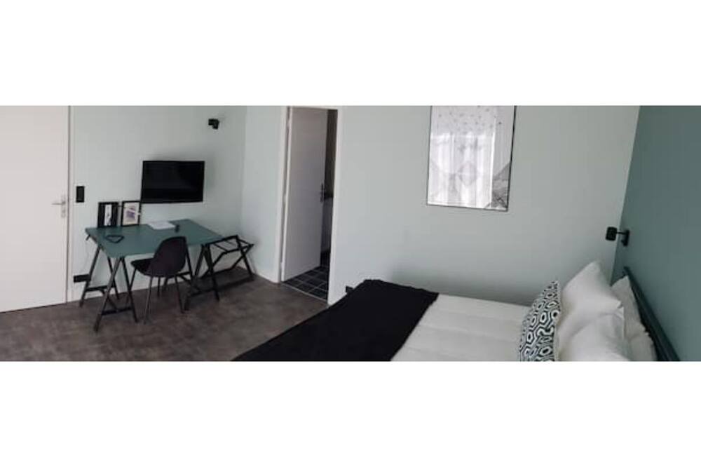 Photo of Bedroom in Milly-la-Foret