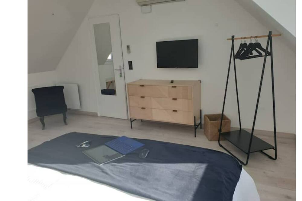 Photo of Bedroom in Milly-la-Foret