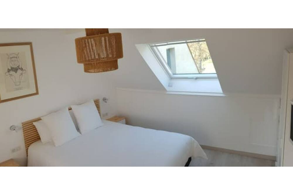 Photo of Bedroom in Milly-la-Foret