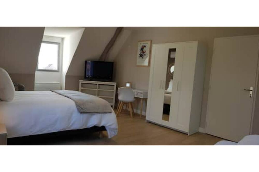 Photo of Bedroom in Milly-la-Foret