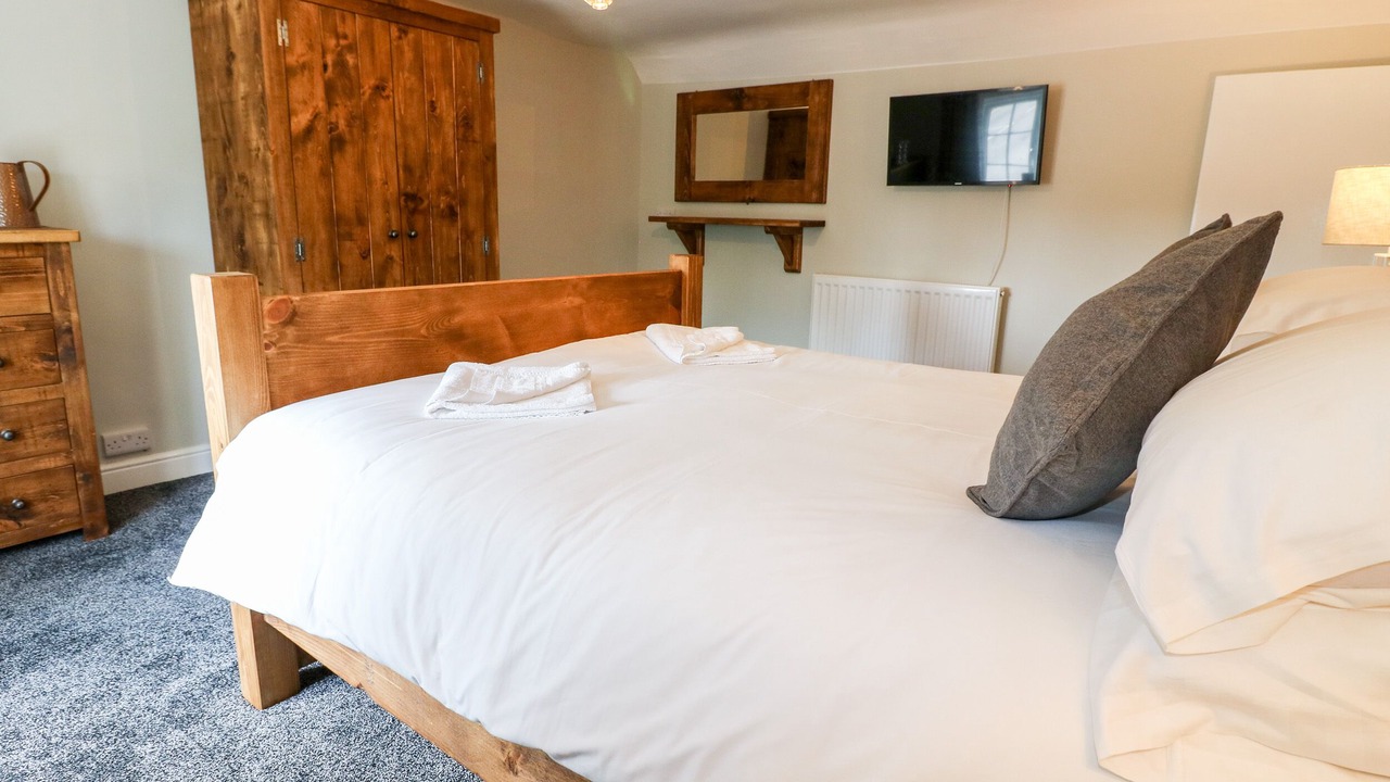 Photo of Others in Ashover