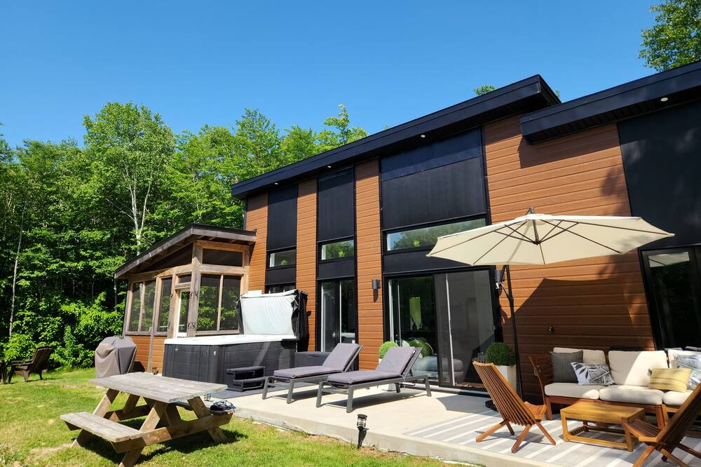 Photo of Outdoor in Chertsey