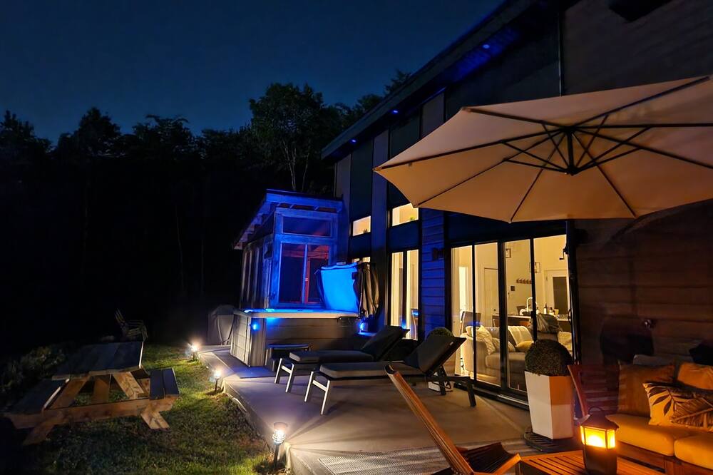 Photo of Outdoor in Chertsey