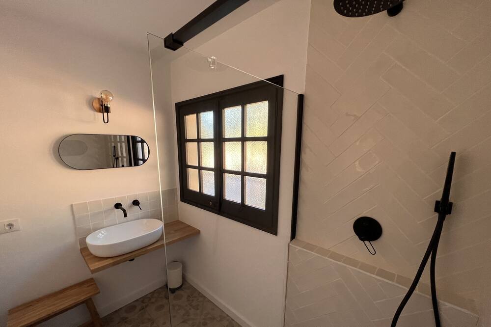 Photo of Bathroom in Vall-Llobrega