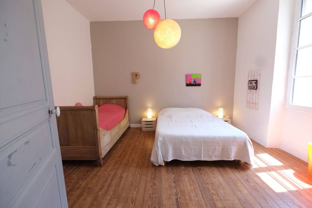 Photo of Bedroom in Barbentane