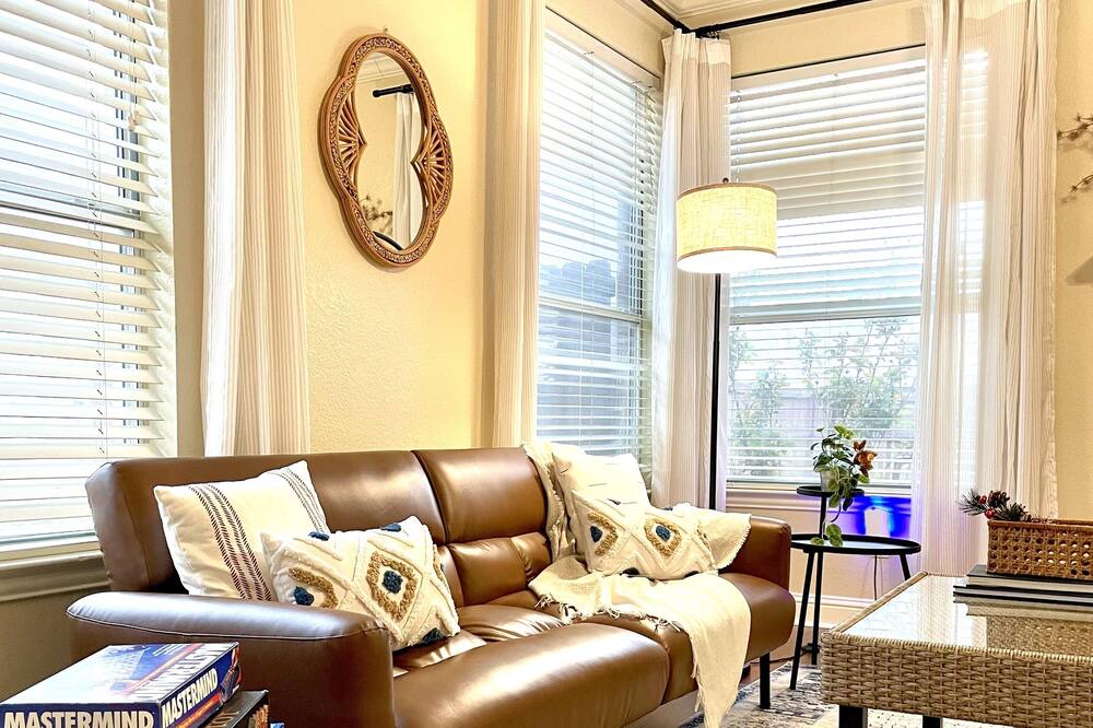 Photo of Livingroom in Garland