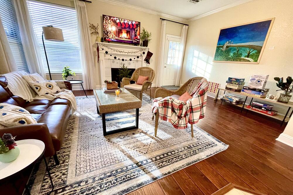 Photo of Livingroom in Garland