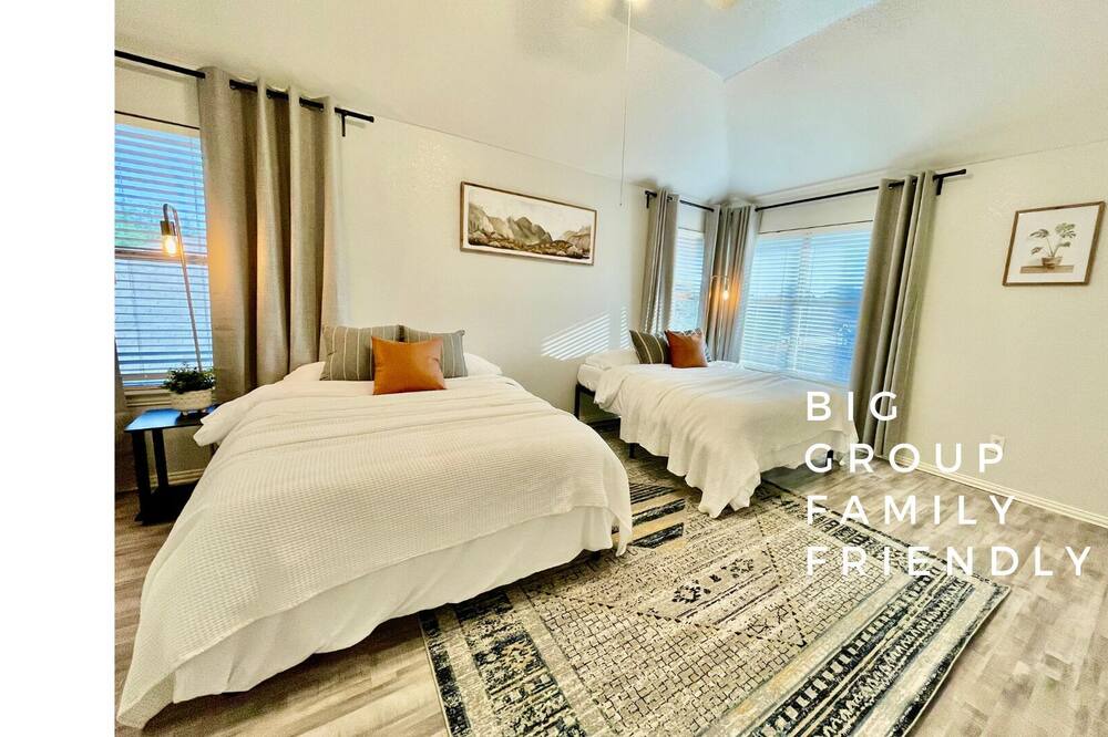 Photo of Bedroom in Garland