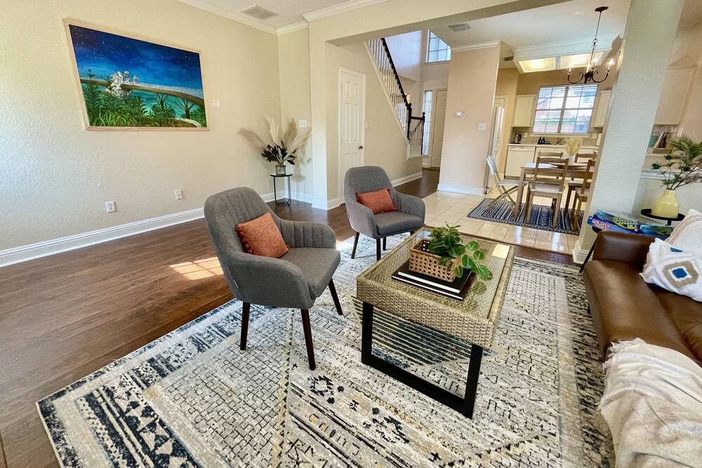 Photo of Livingroom in Garland