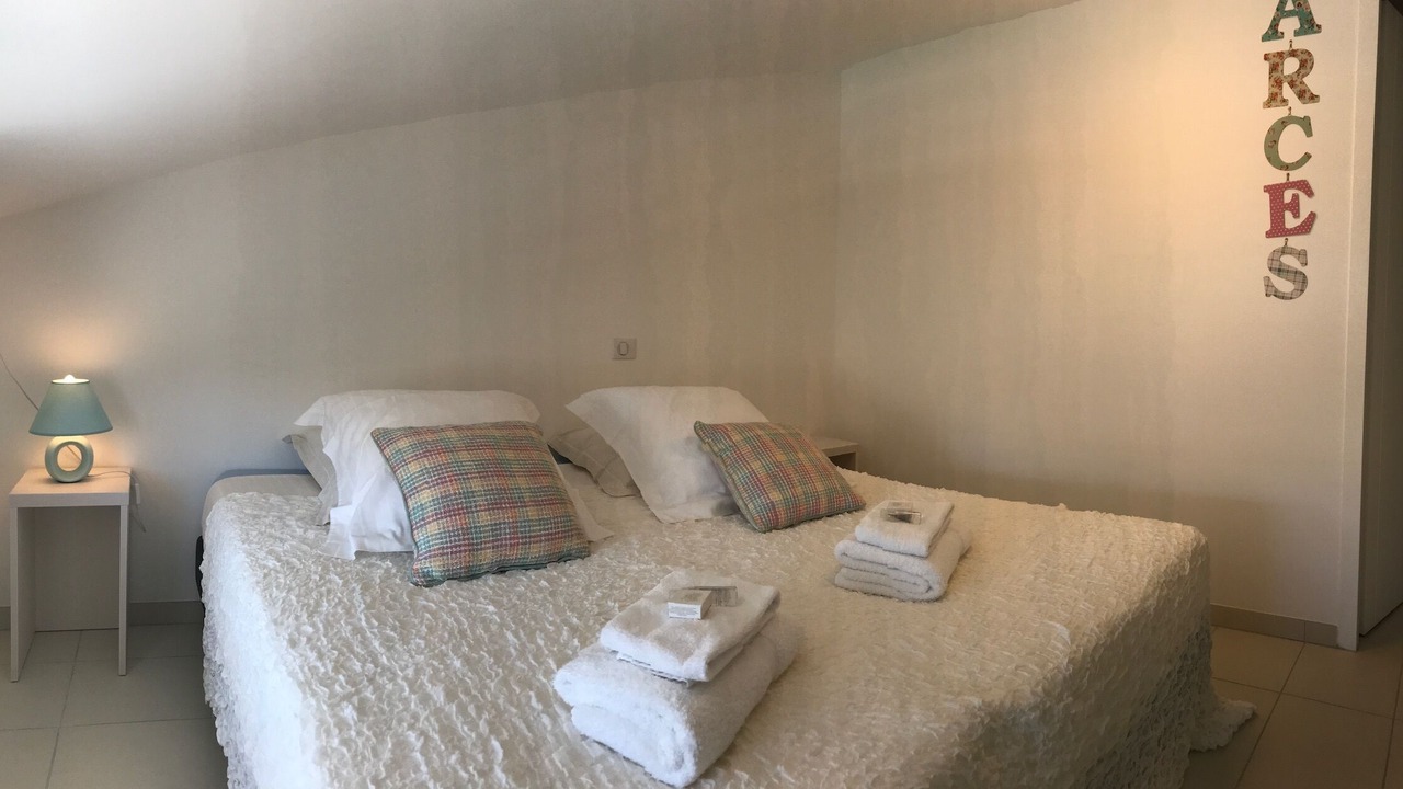 Photo of Others in Arces